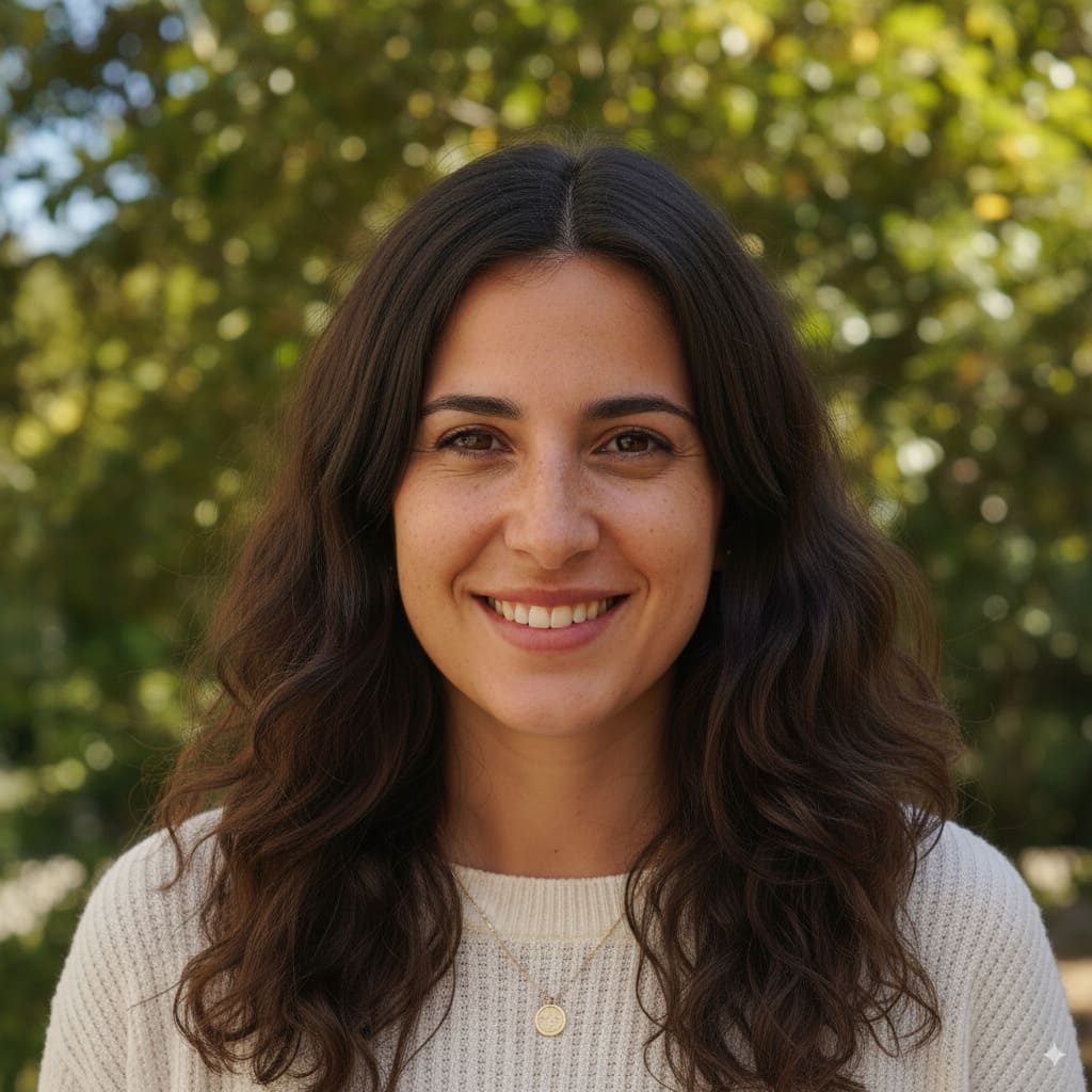 María. Voz femenina.